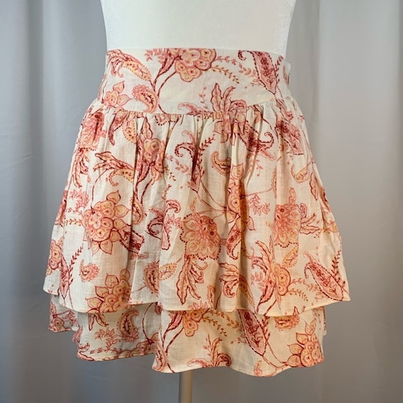 Express Cream Linen Blend  Tiered Floral  Mini Skirt- NWT - Picture 1 of 15